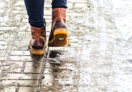Avoid Slippery Sidewalks With Working Gutters